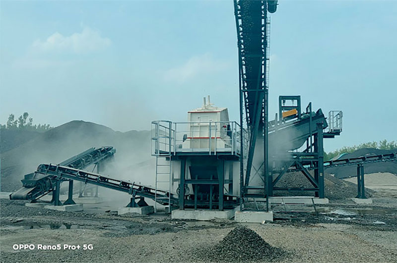 PF1007反擊式破碎機(jī)現(xiàn)場1 PF1007反擊式破碎機(jī)現(xiàn)場1